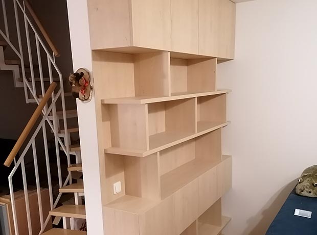 Auf Maß aus unserer Schreinerei - Wandschrank, Wandregal