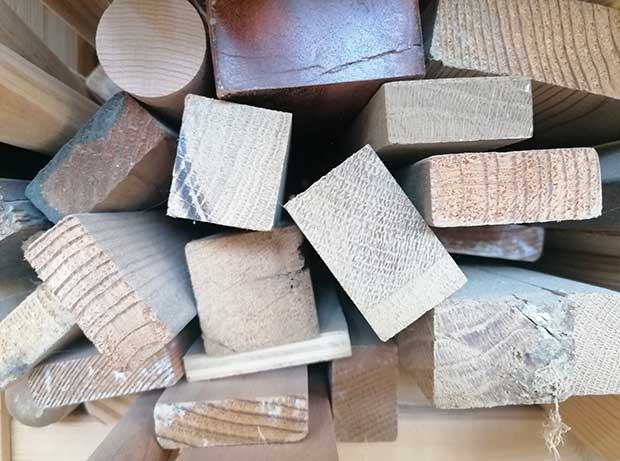 Große Holzauswahl in unserer Schreinerei
